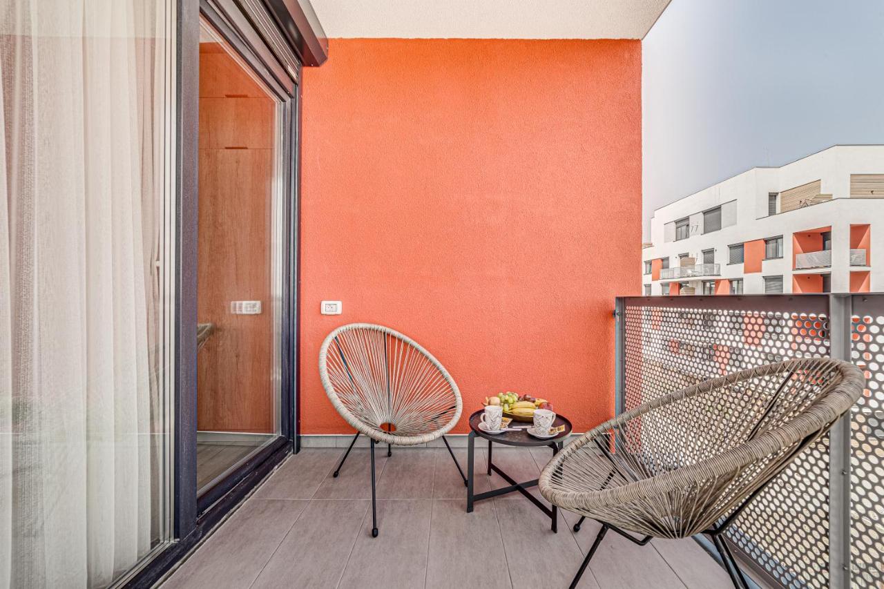 Elegant Apartment Near Afi & Atrium Mall Arad Zewnętrze zdjęcie