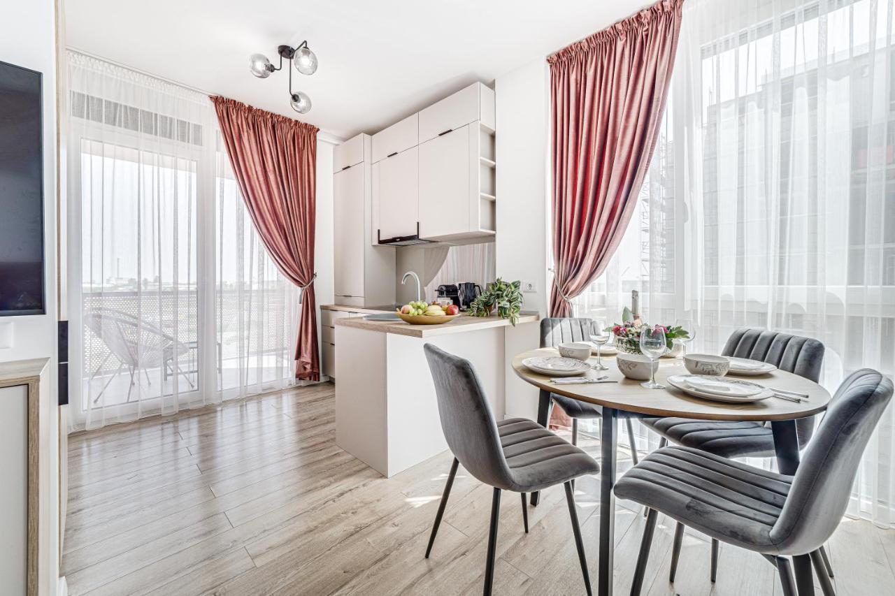 Elegant Apartment Near Afi & Atrium Mall Arad Zewnętrze zdjęcie